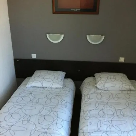 Le Mistral Hotel *